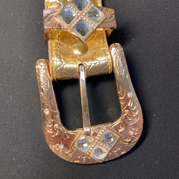 RRango Unisex Gold Tone 4 White Stones
Design Ostrich Custom Belt. - Picture 8 of 11